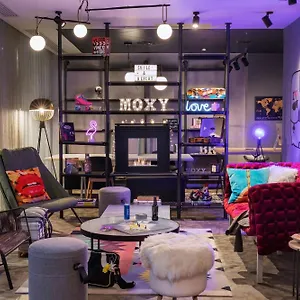 Moxy Old Town Hotel Bucarest
