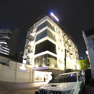 Hotel 02 ***