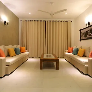 Hotel Lotus 