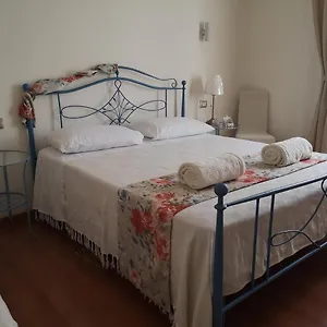  Bed & Breakfast La Camelia Italy